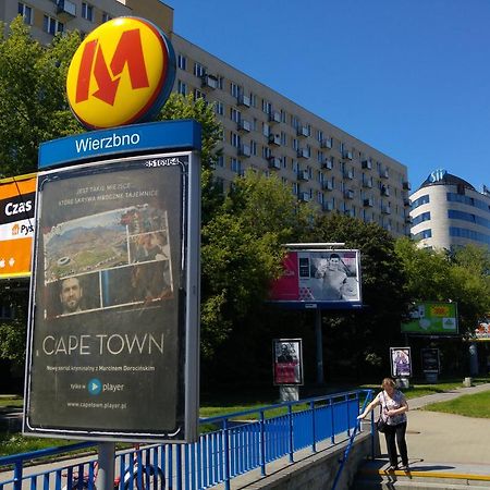 Rent0nline Niepodleglosci Rooms Metro Warschau Buitenkant foto